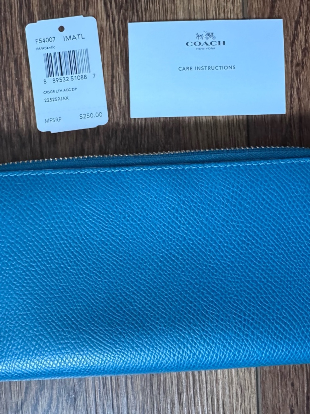 Coach F54007 Crossgrain Accordion Zip Around Leather Wallet - Turquoise - Picture 2 of 3